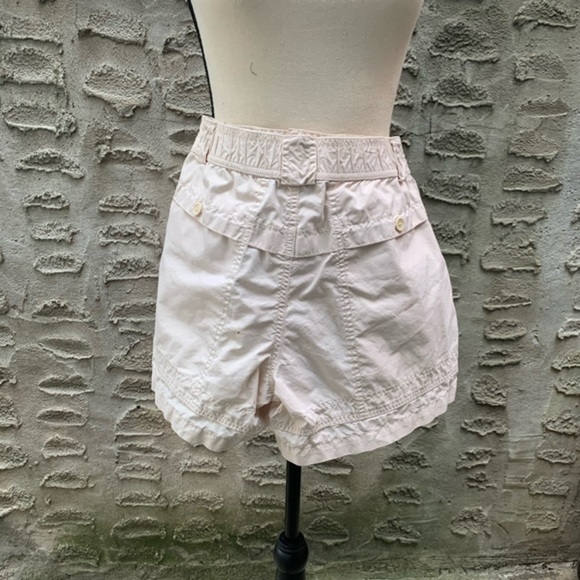 Gap Khaki Shorts - Picture 2 of 4
